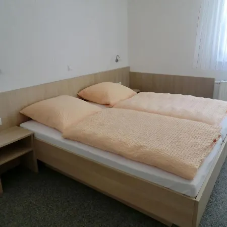 - Steinle 3*